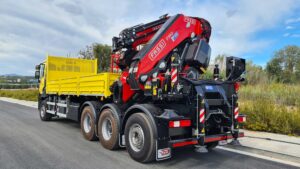 nueva grua marca fassi de transpiedra